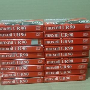 18 Maxell UR 90 normal bias audio cassettes